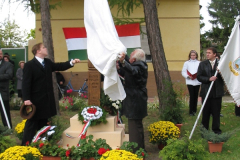 20110128_1240387027_szoboravatas8