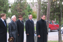 20110128_1252592733_szoboravatas2